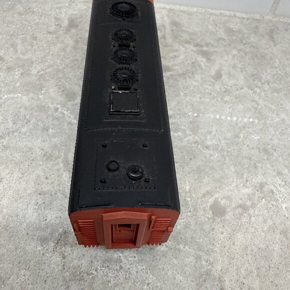 Vintage Bachmann HO scale Canadian National diesel locomotive #9162 - Picture 7 of 8